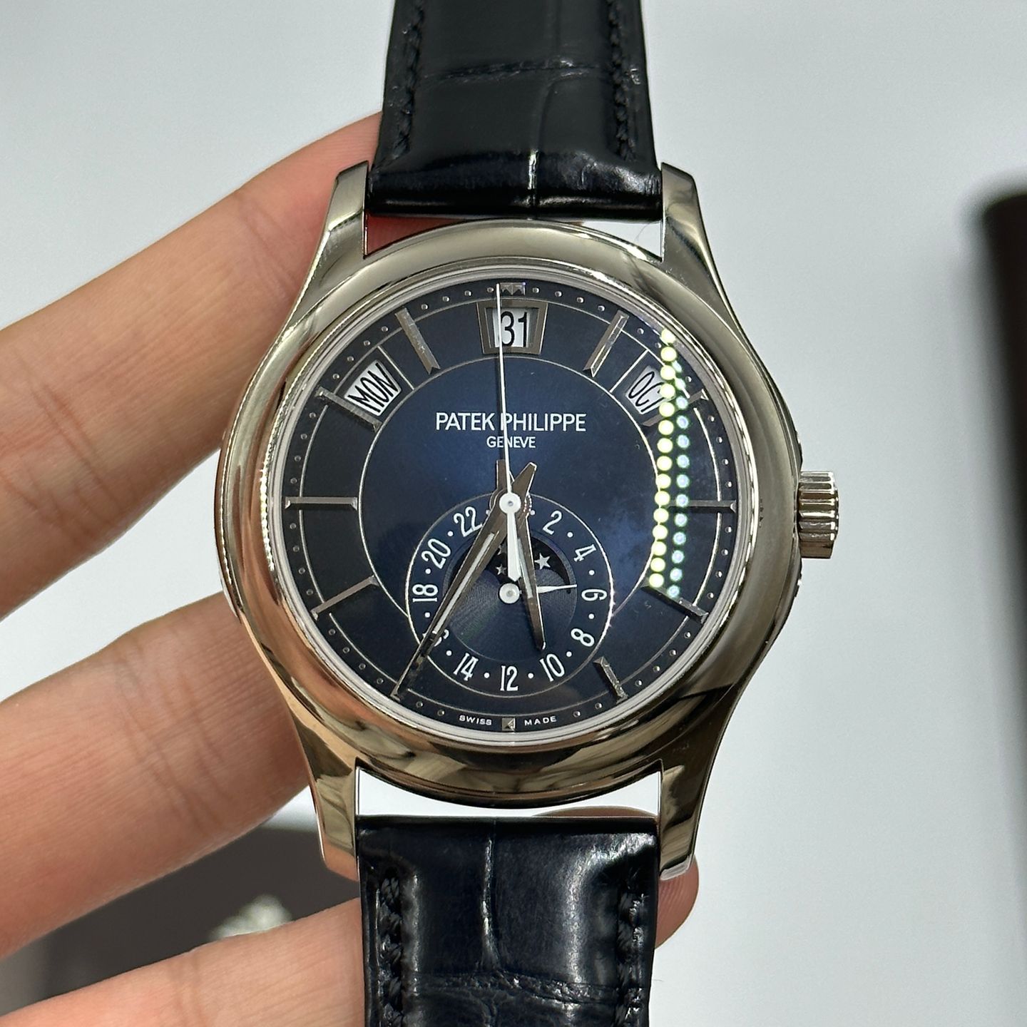 Patek Philippe Annual Calendar 5205G-013 - (7/8)