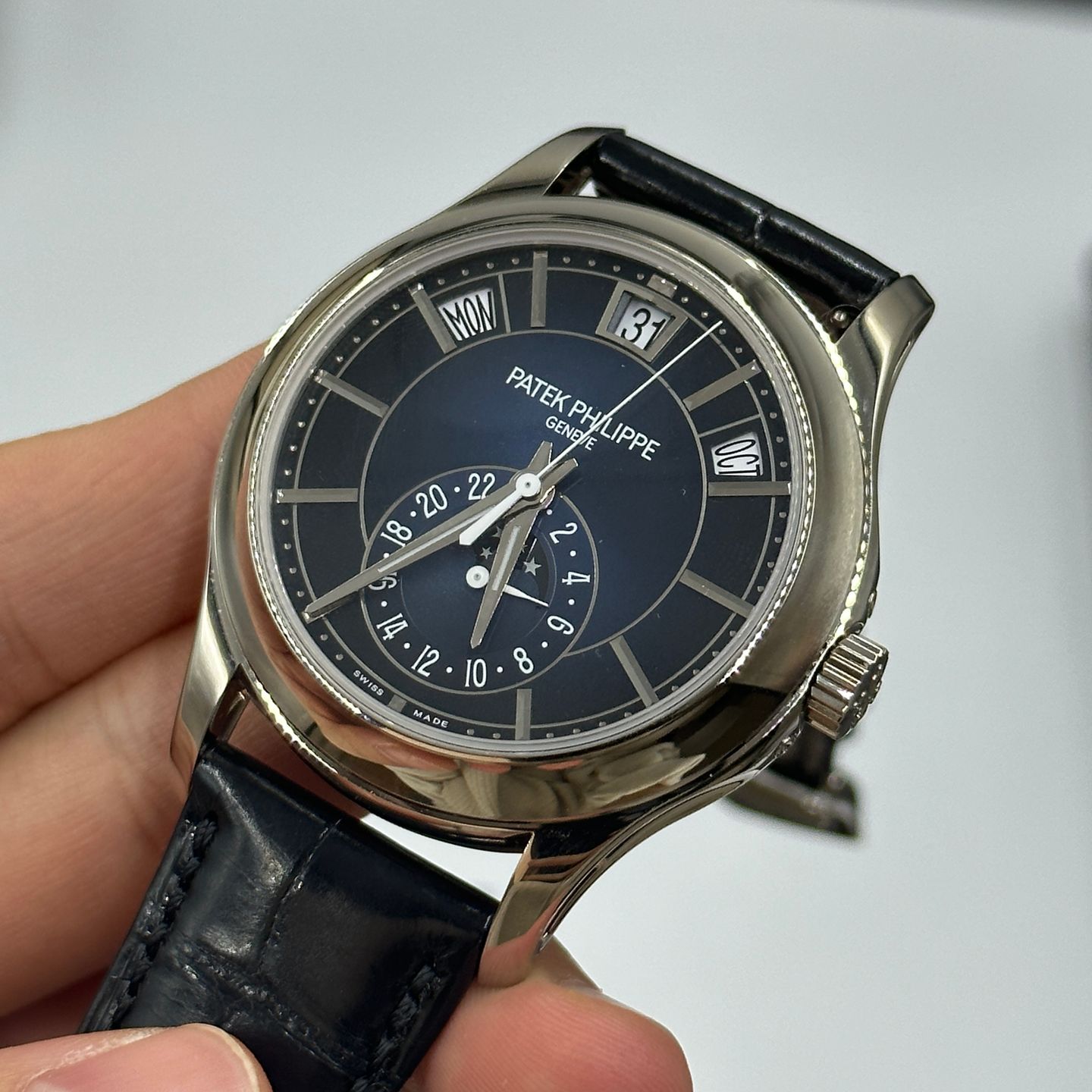 Patek Philippe Annual Calendar 5205G-013 - (8/8)