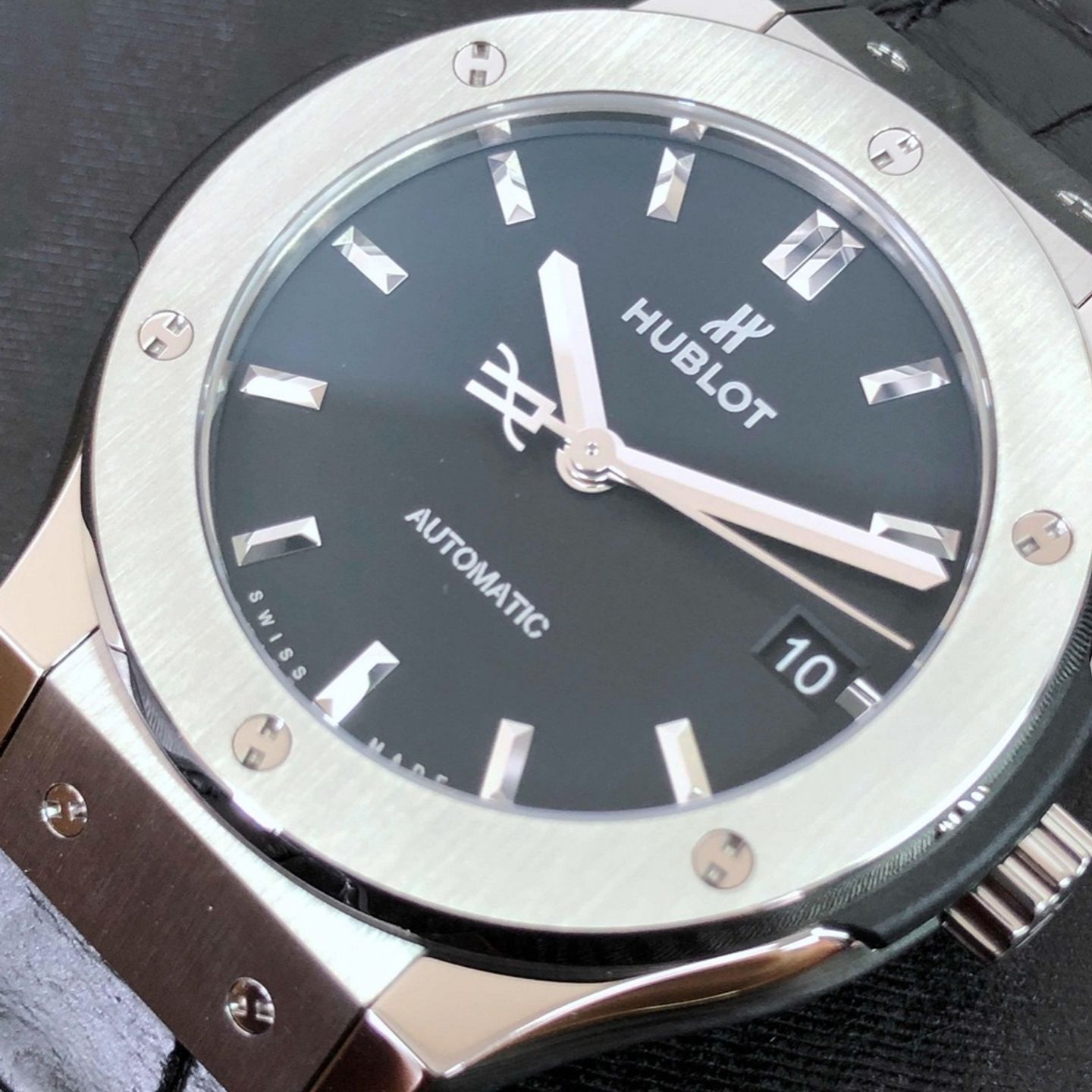 Hublot Classic Fusion 565.NX.1171.LR (2023) - Zwart wijzerplaat 38mm Titanium (2/6)