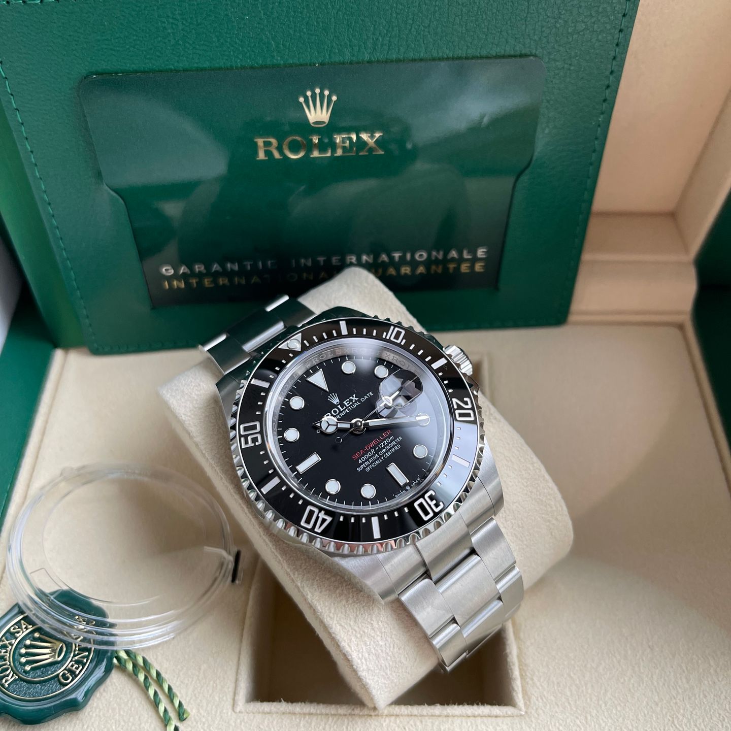 Rolex Sea-Dweller 126600 - (2/8)