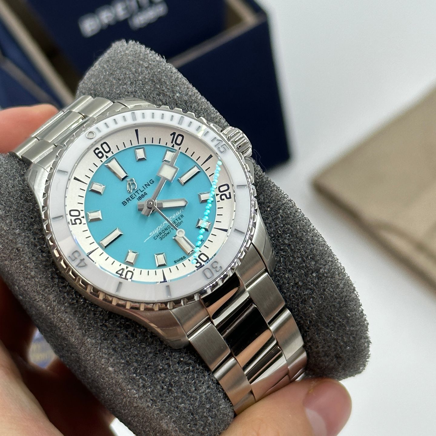 Breitling Superocean 36 A17377211C1A1 (2023) - Blauw wijzerplaat 36mm Staal (4/8)