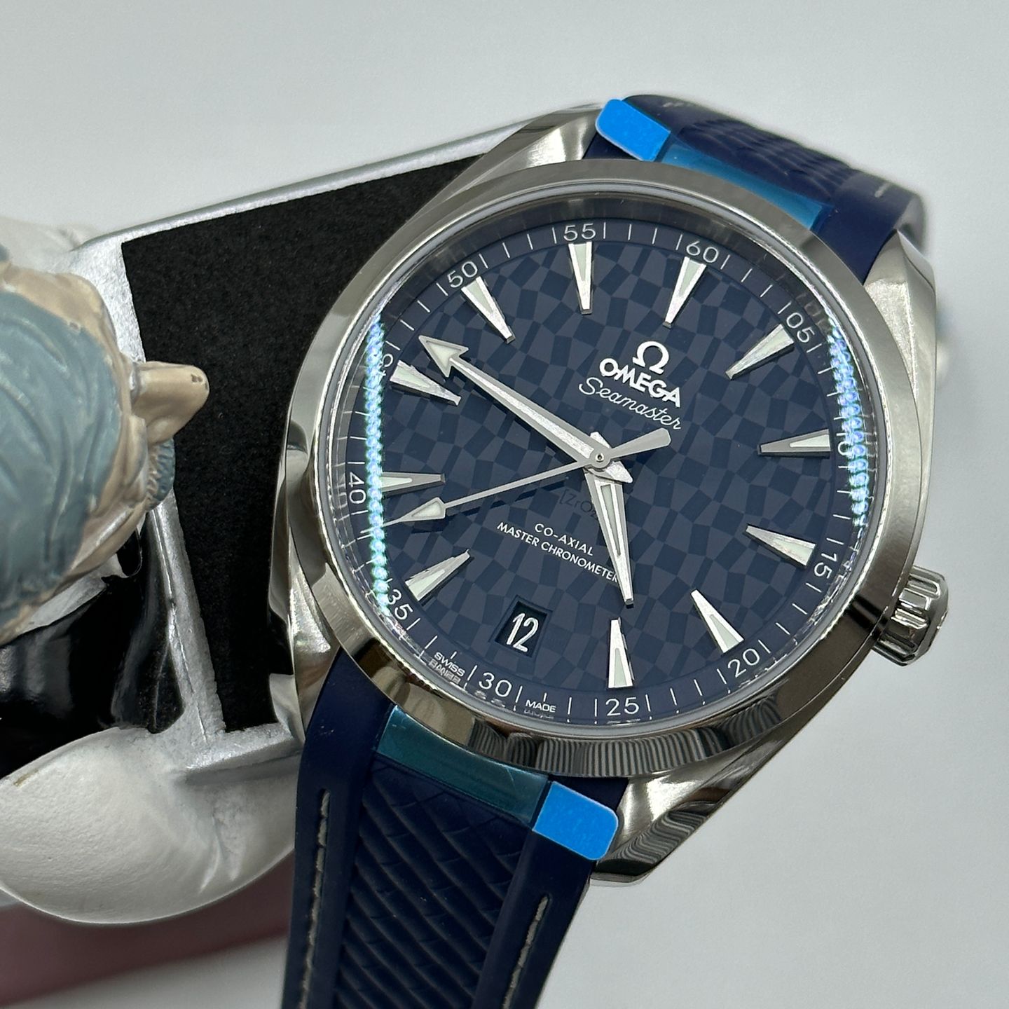 Omega Seamaster Aqua Terra 522.12.41.21.03.001 (2024) - Blue dial 41 mm Steel case (1/8)