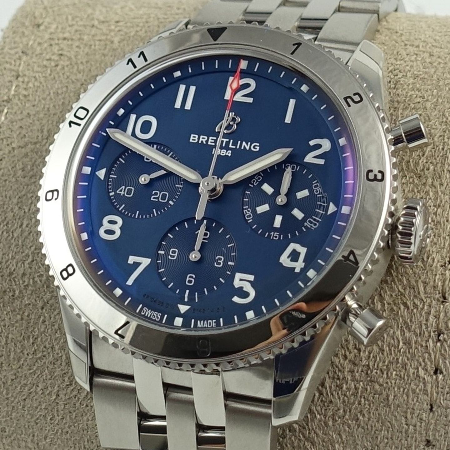 Breitling Classic AVI A233801A1C1A1 (2024) - Blauw wijzerplaat 42mm Staal (3/8)