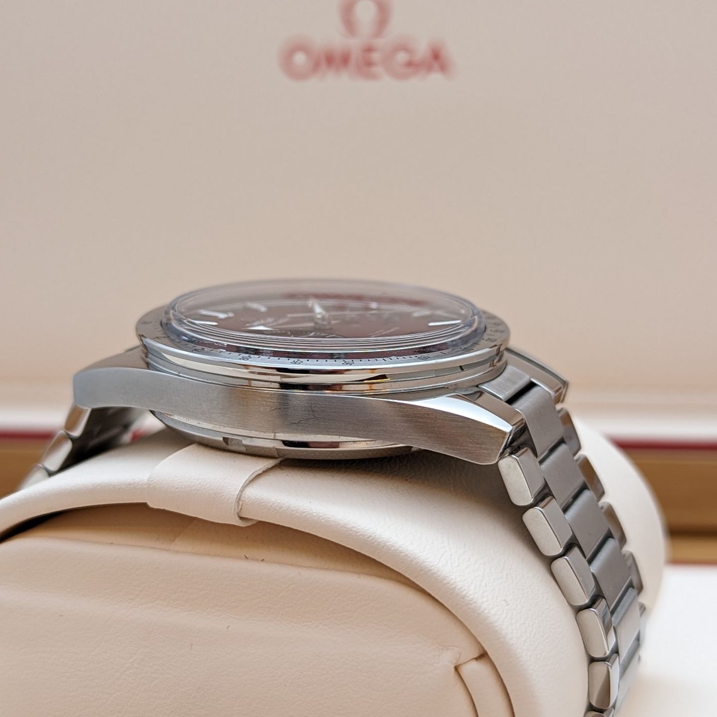 Omega Speedmaster '57 332.10.41.51.11.001 (2023) - Red dial 41 mm Steel case (5/8)