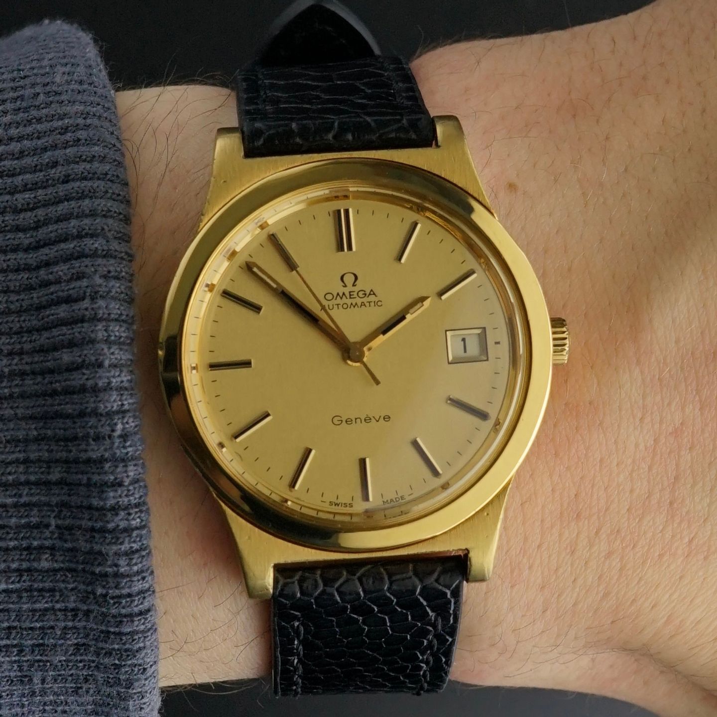 Omega Genève 166.0168 (1974) - Gold dial 36 mm Gold/Steel case (2/8)