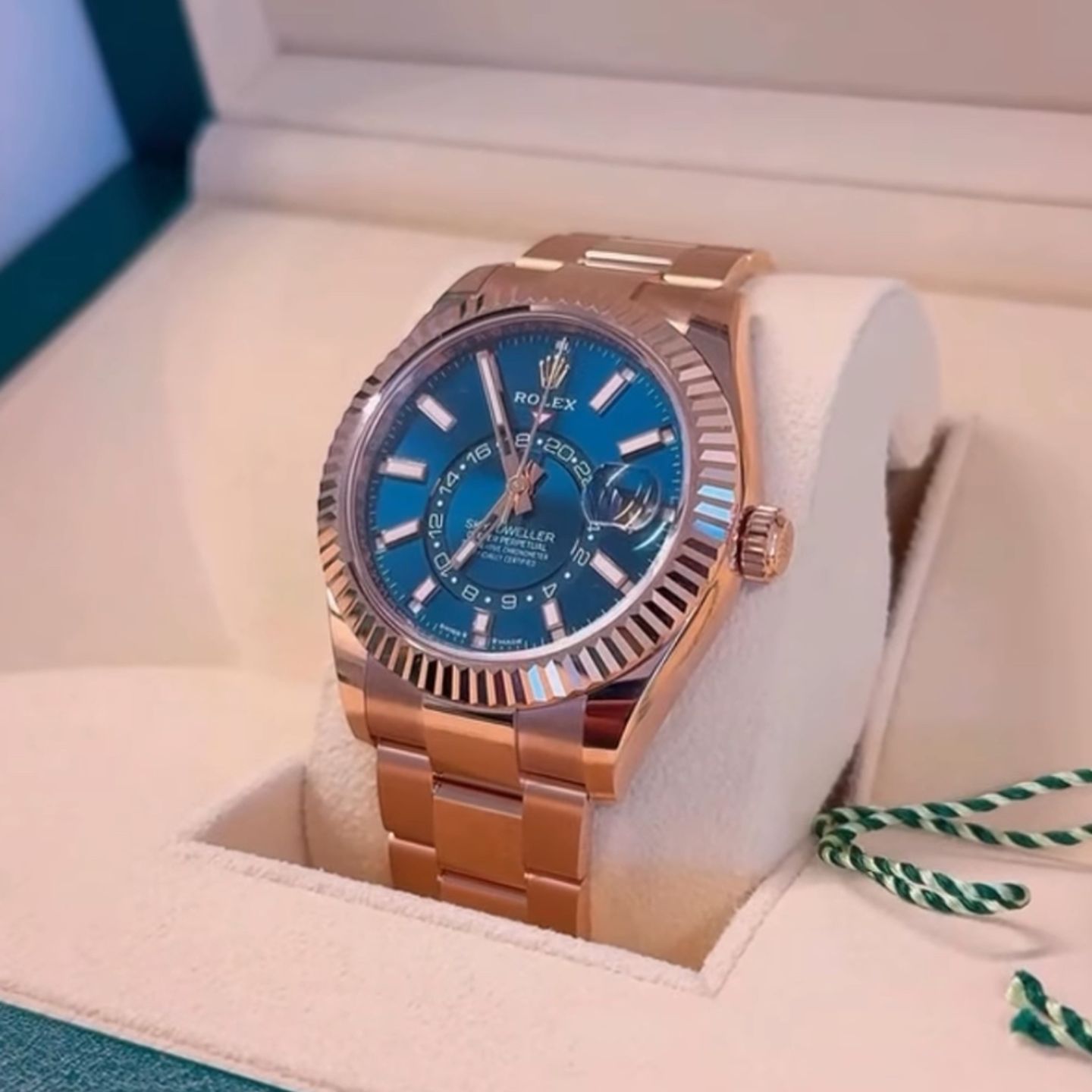 Rolex Sky-Dweller 336935 - (2/2)