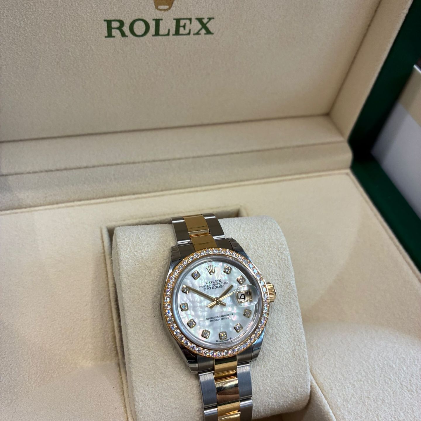 Rolex Lady-Datejust 279383RBR (2025) - Zilver wijzerplaat 28mm Goud/Staal (3/8)