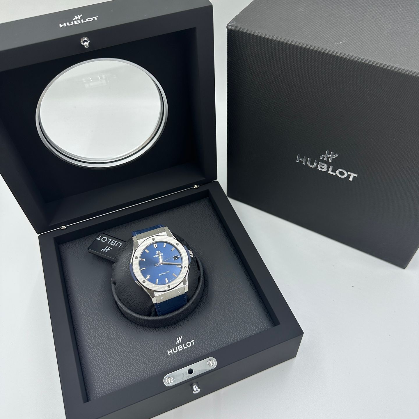 Hublot Classic Fusion Blue 511.NX.7170.LR - (2/8)