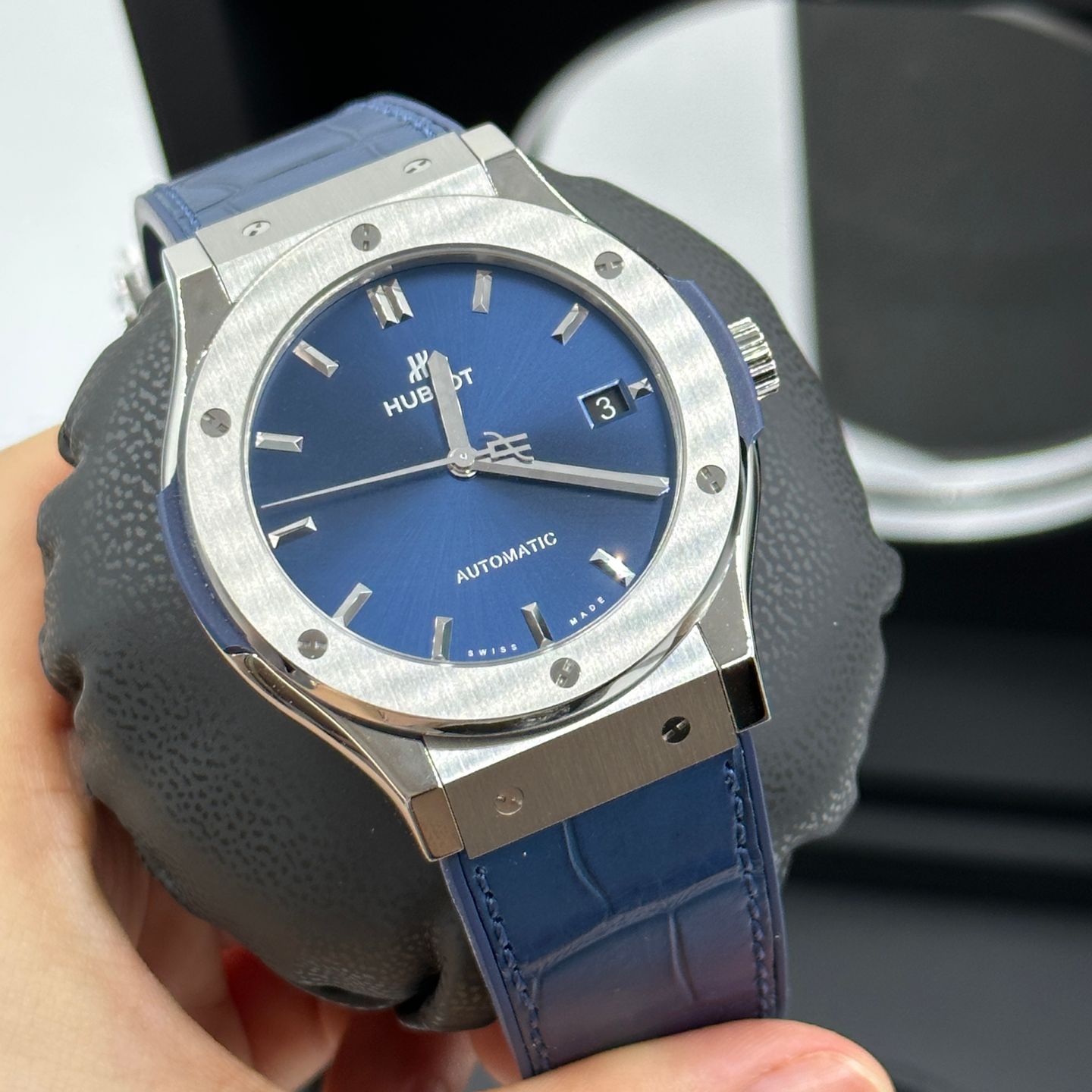 Hublot Classic Fusion Blue 511.NX.7170.LR - (7/8)