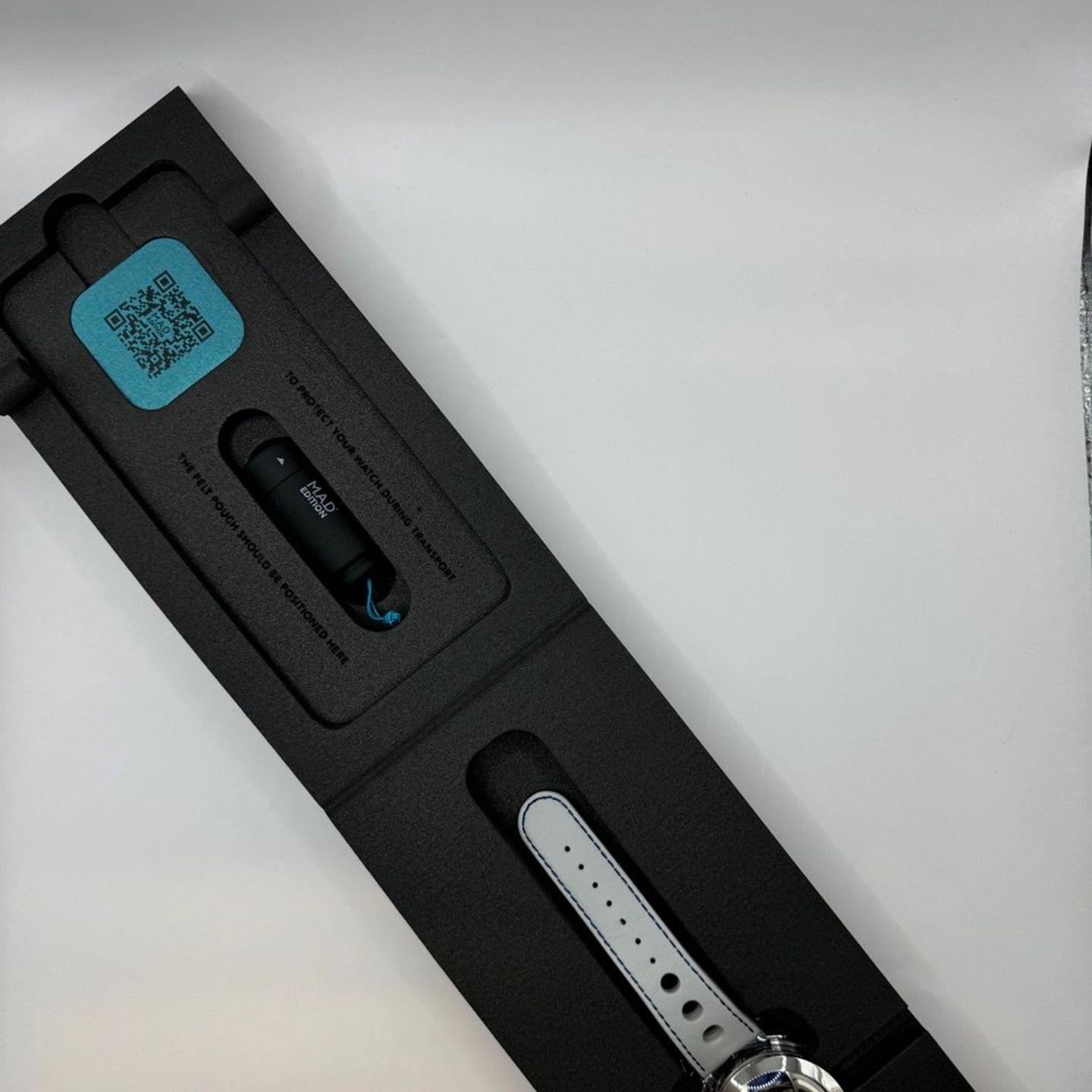 Mb&f M.A.D. Editions M.A.D.1 (2021) - Transparent dial 42 mm Steel case (4/8)