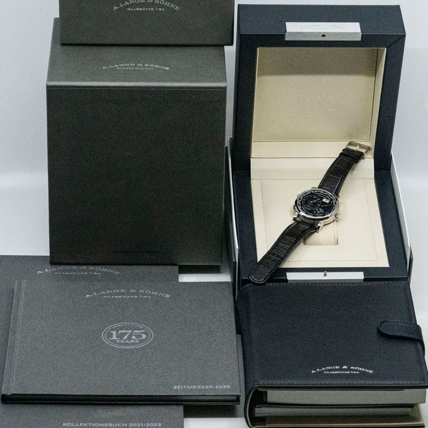 A. Lange & Söhne Lange 1 136.029 (2021) - Black dial 42 mm White Gold case (7/8)