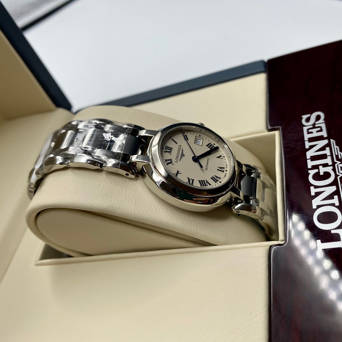 Longines PrimaLuna L8.113.4.71.6 (2024) - Silver dial 30 mm Steel case (4/8)