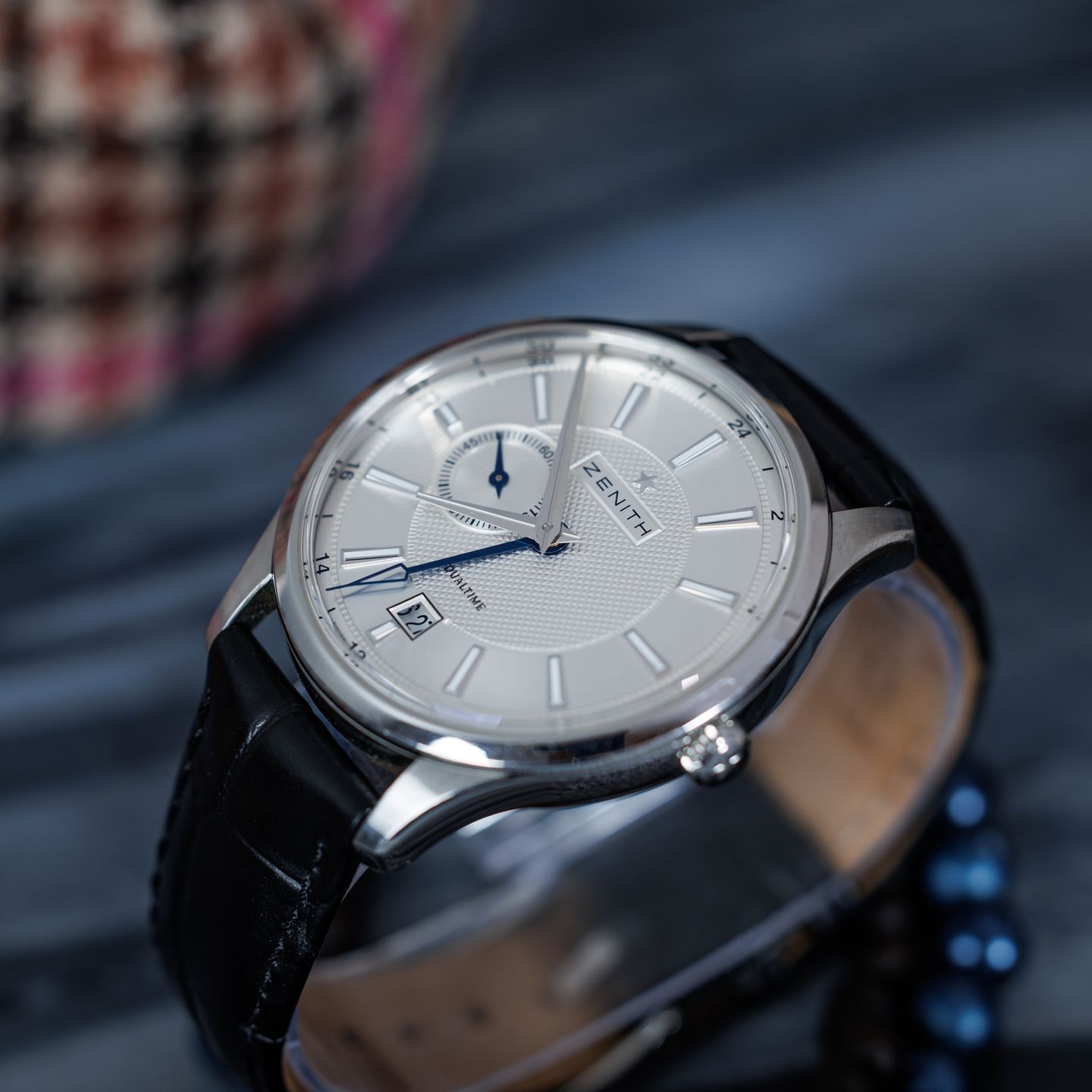 Zenith Elite Dual Time 03.2130.682/02.C498 (2011) - Silver dial 40 mm Steel case (2/8)