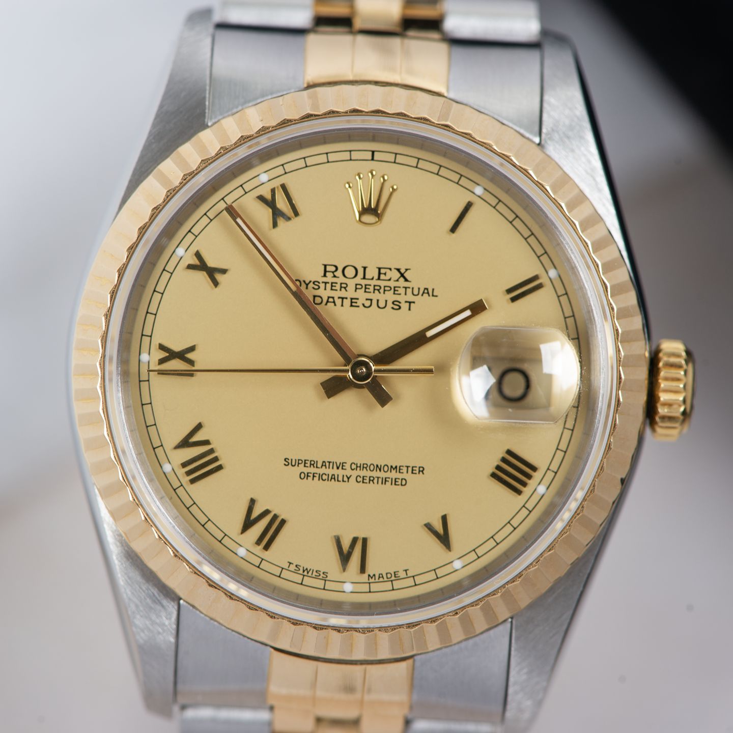 Rolex Datejust 36 16233 (1991) - Champagne dial 36 mm Gold/Steel case (7/8)