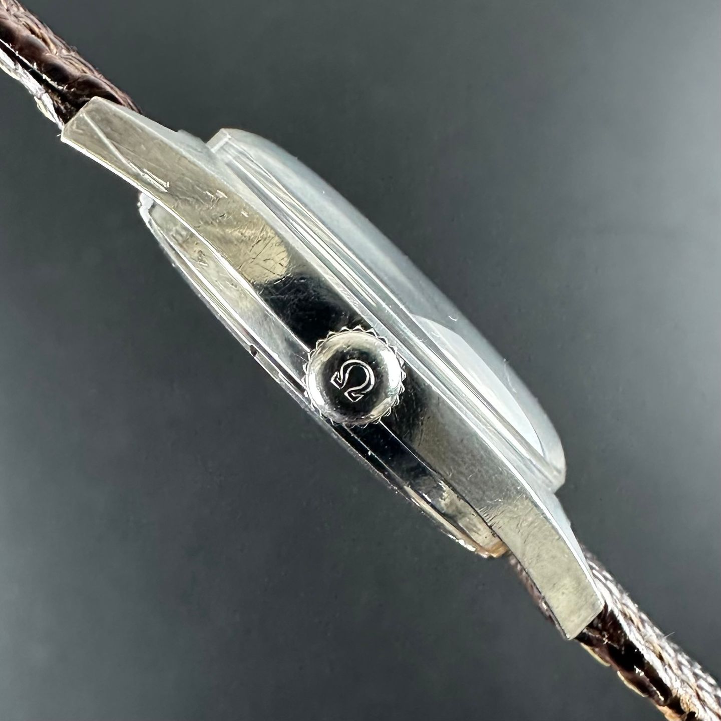 Omega Genève 135.041 - (5/8)