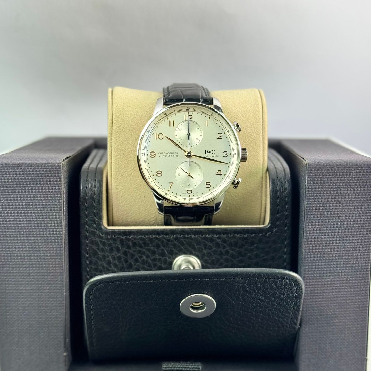 IWC Portuguese Chronograph IW371604 (2025) - Silver dial 41 mm Steel case (2/7)