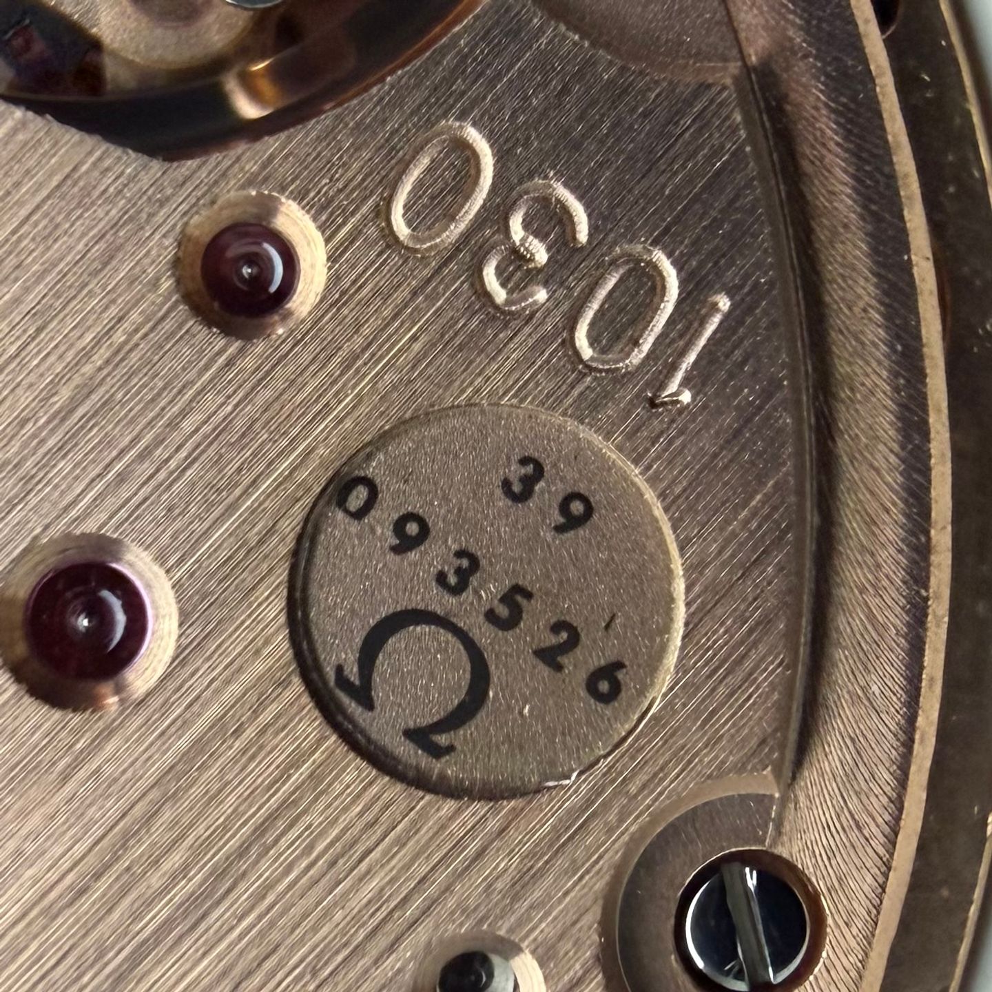 Omega Genève 136.0104 - (4/8)