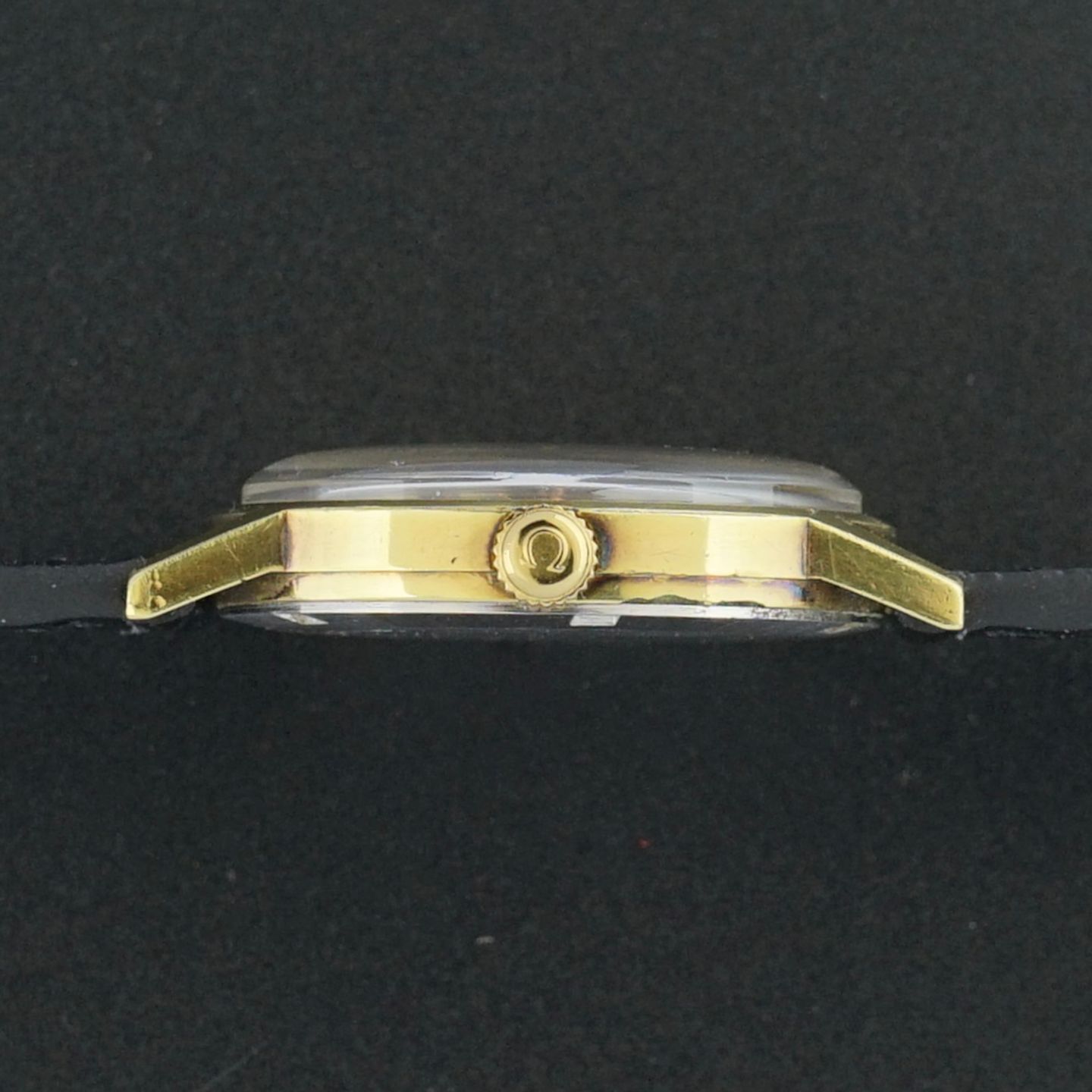 Omega Genève 136.070 - (4/8)