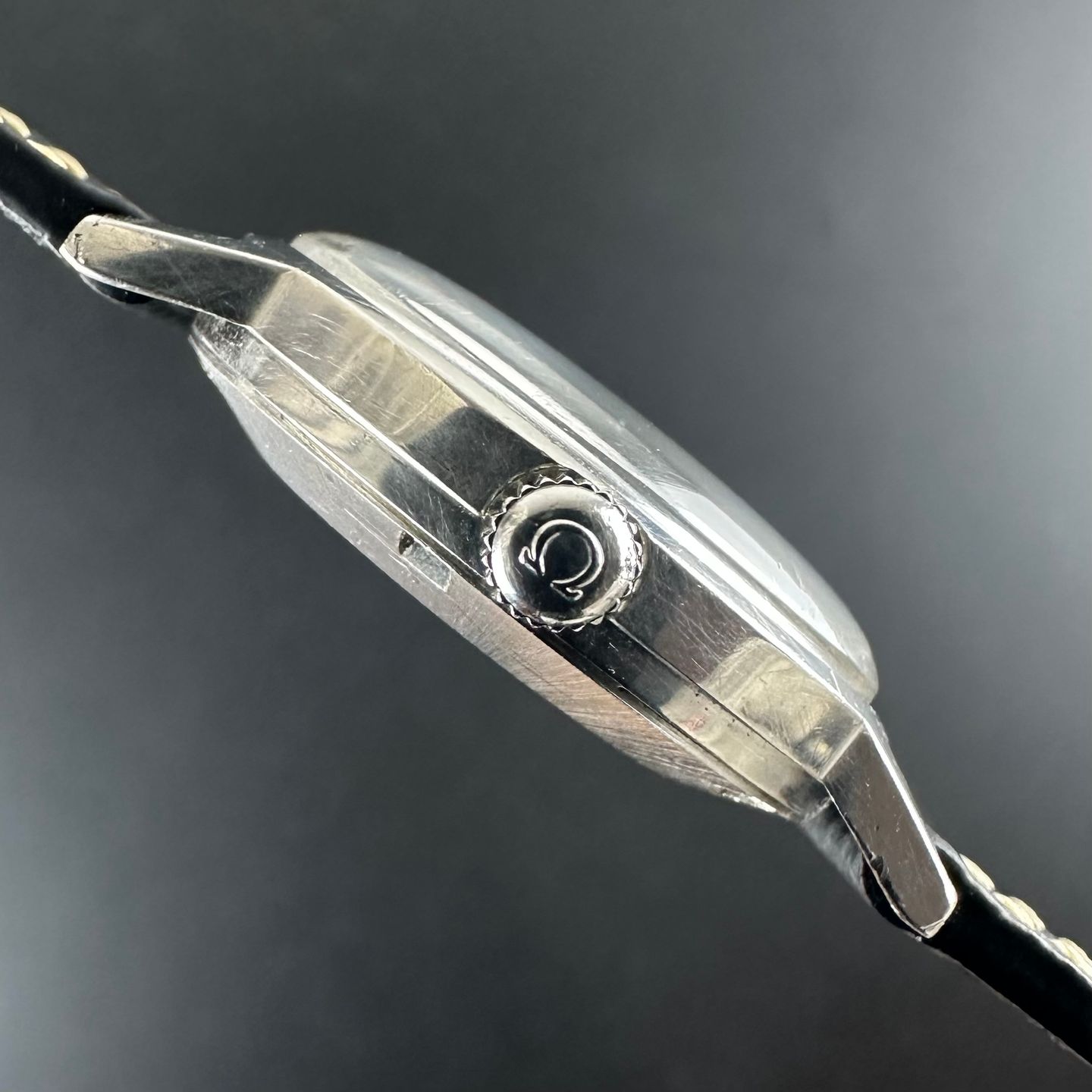 Omega Genève 166.070 - (5/8)