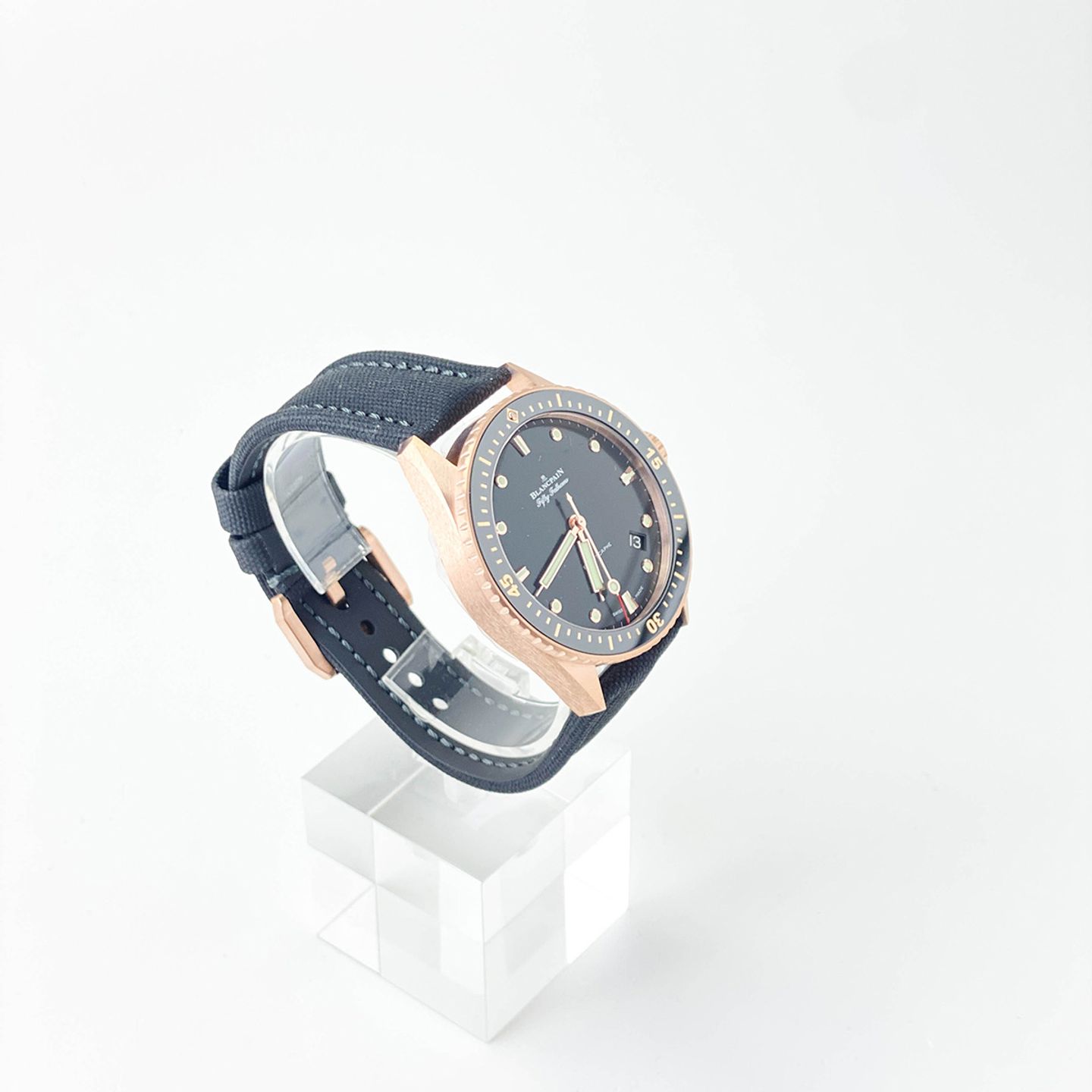 Blancpain Fifty Fathoms Bathyscaphe 5000-36S30-B52-A (2024) - Zwart wijzerplaat 44mm Roségoud (3/5)