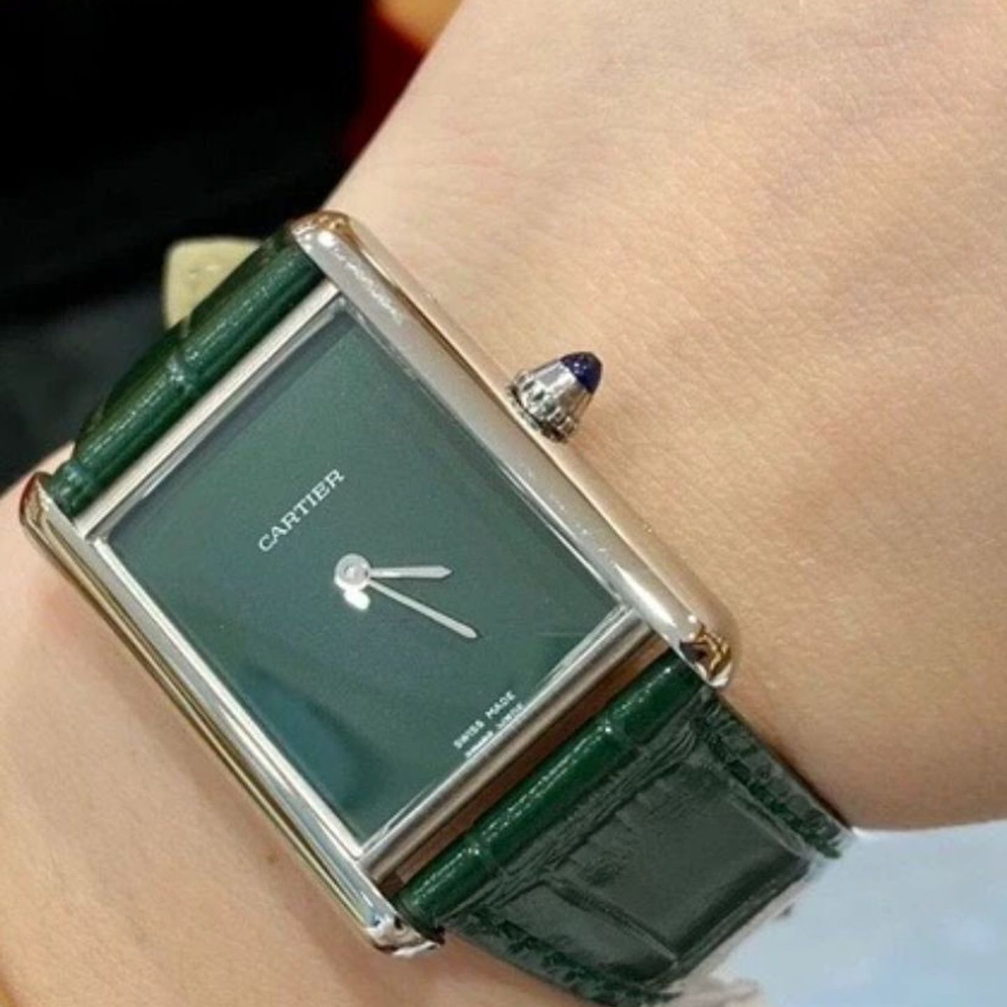 Cartier Tank WSTA0115 (2025) - Green dial 26 mm Steel case (1/3)