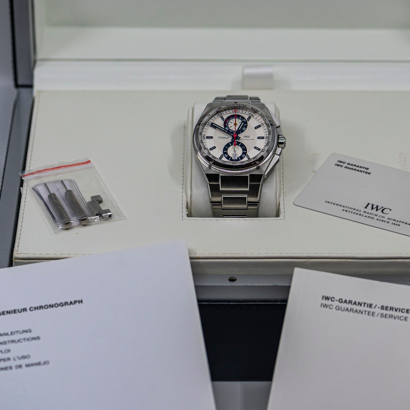 IWC Big Ingenieur Chronograph IW378404 (2014) - Wit wijzerplaat 46mm Staal (4/8)