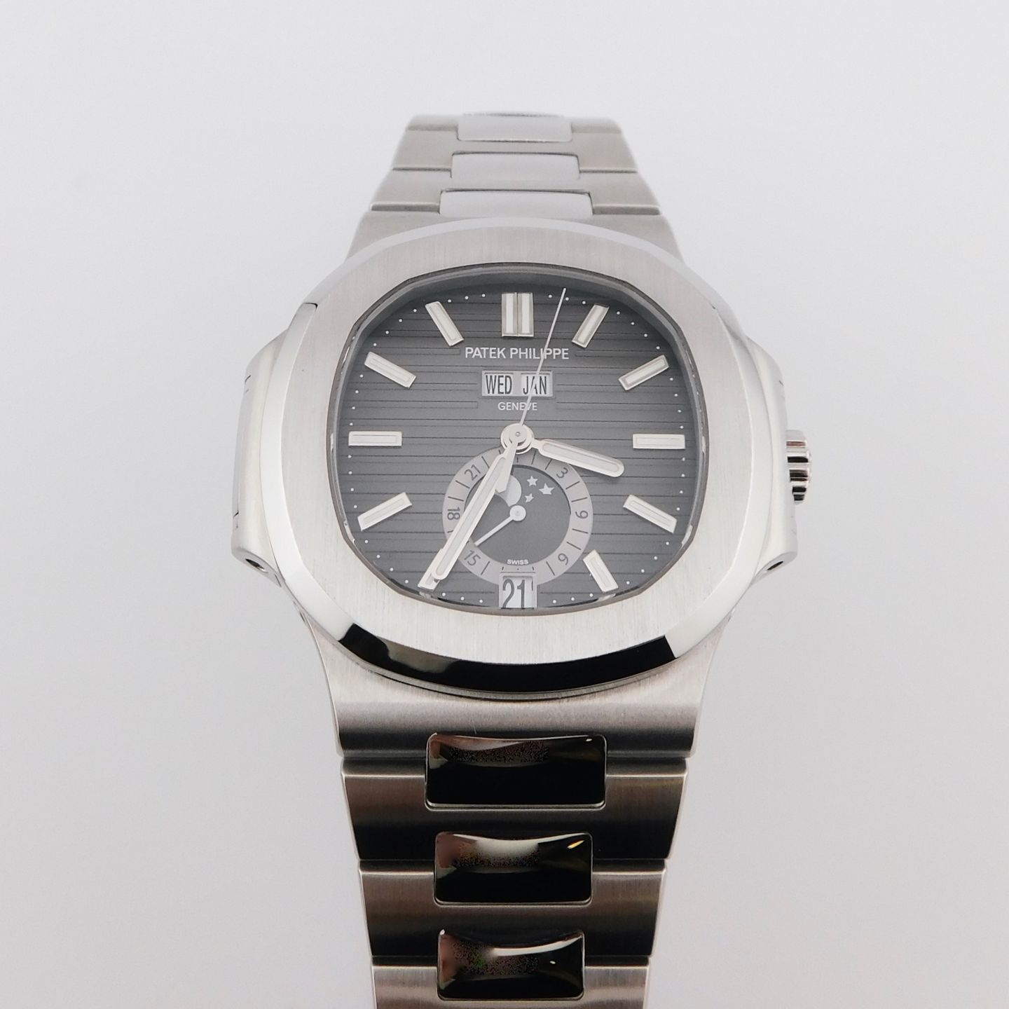 Patek Philippe Nautilus 5726/1A-001 - (3/7)