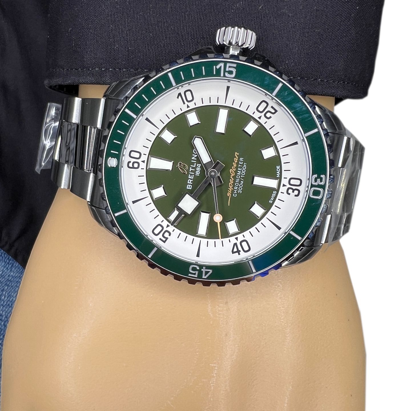 Breitling Superocean 44 A17376A31L1A1 (2024) - Groen wijzerplaat 44mm Staal (3/8)