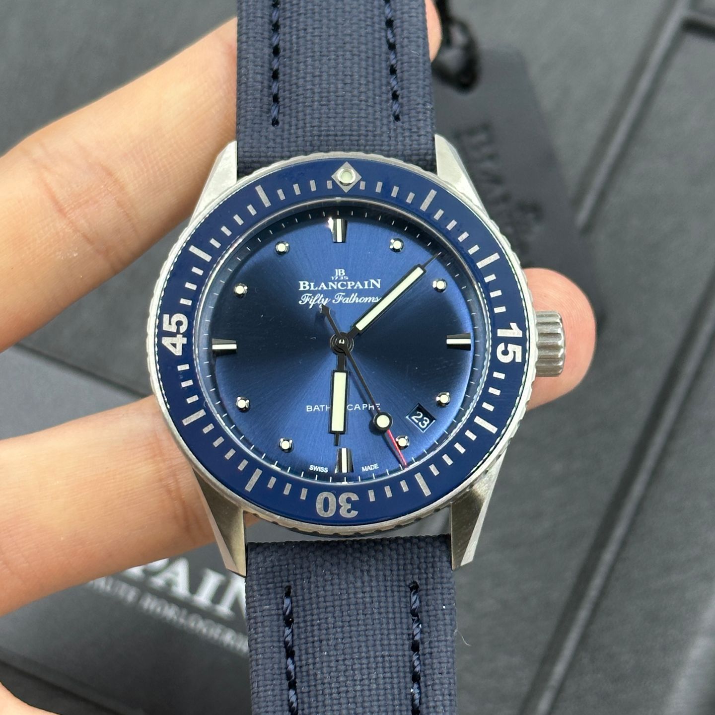 Blancpain Fifty Fathoms Bathyscaphe 5100-1140-052A (2024) - Blauw wijzerplaat 38mm Staal (6/8)