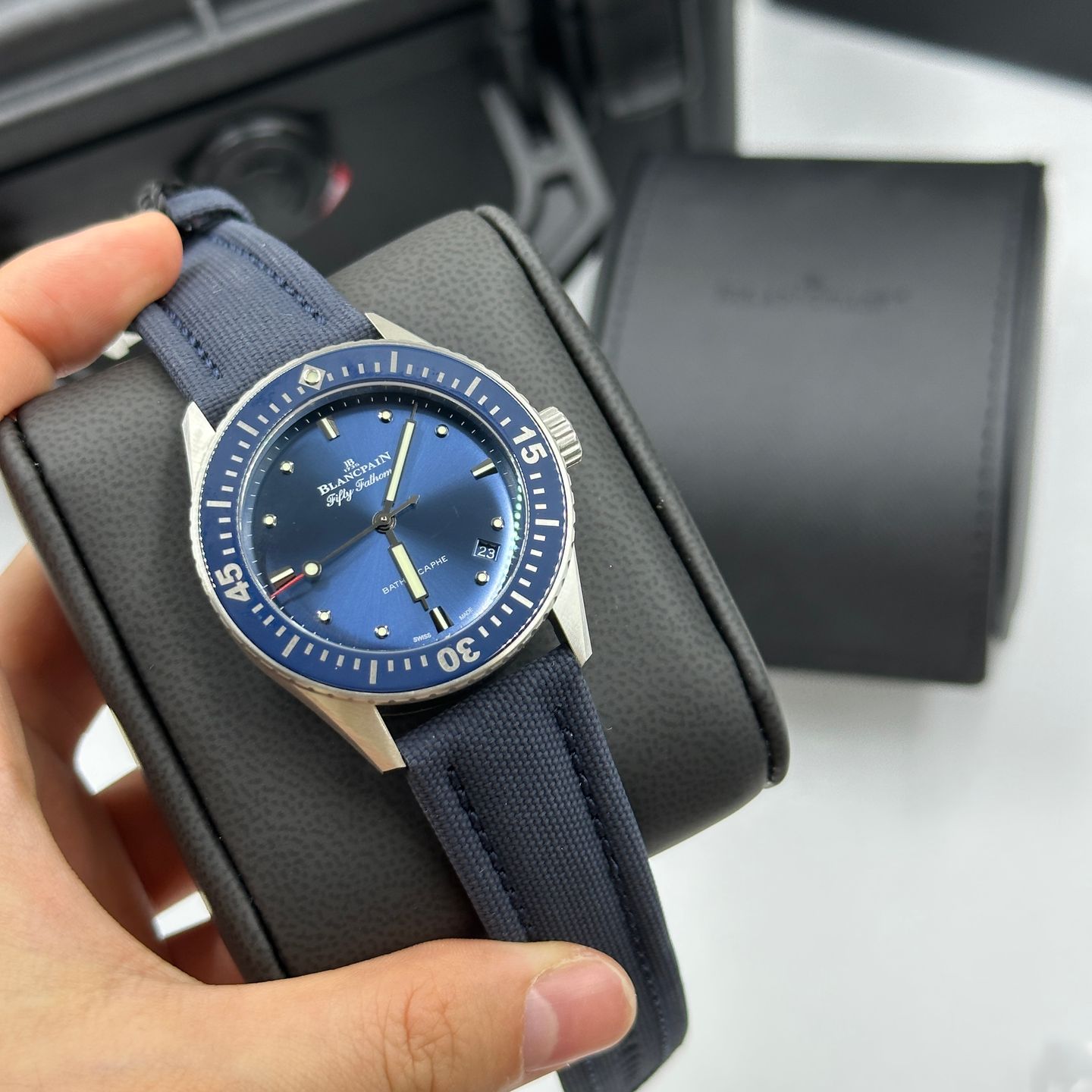 Blancpain Fifty Fathoms Bathyscaphe 5100-1140-052A (2024) - Blue dial 38 mm Steel case (5/8)