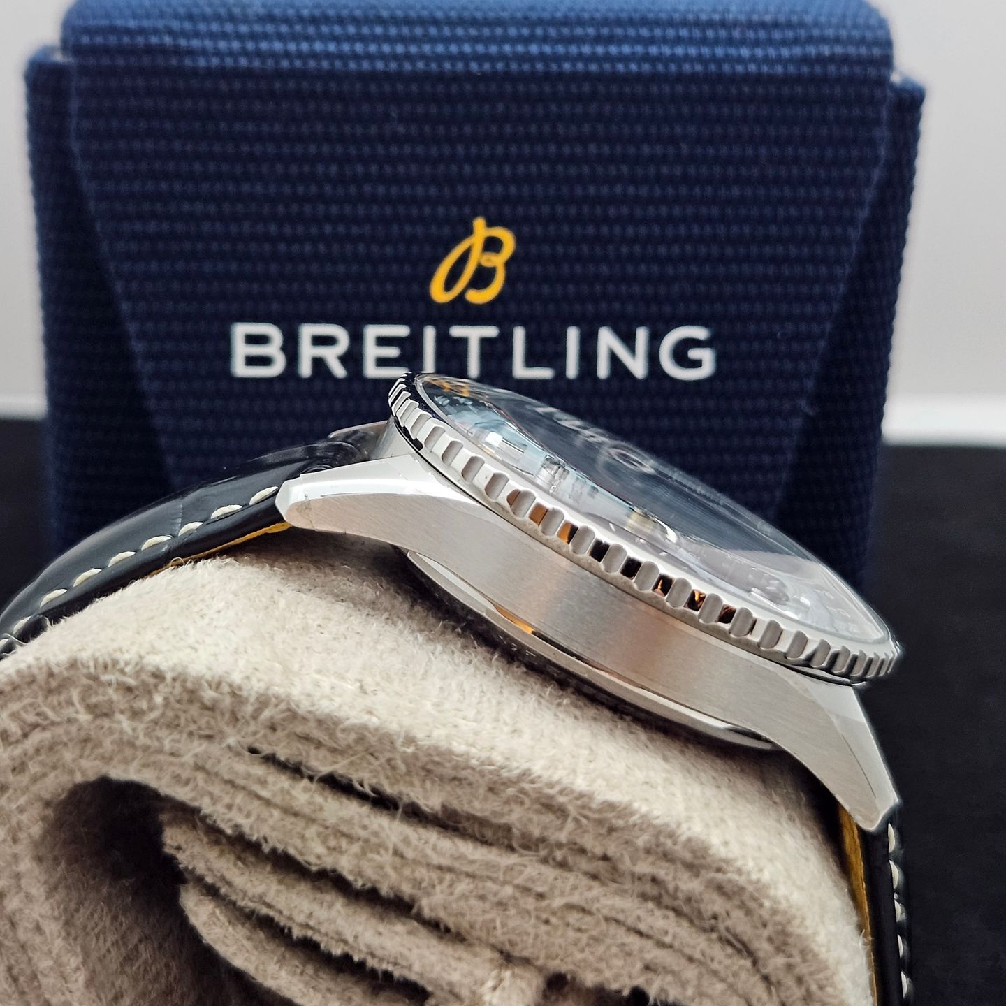 Breitling Navitimer AB0138241C1P1 (2023) - Blue dial 43 mm Steel case (4/8)