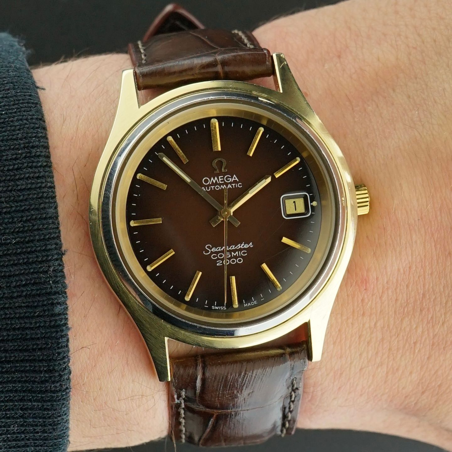 Omega Seamaster 166.128 (1974) - Bruin wijzerplaat 38mm Goud/Staal (2/8)