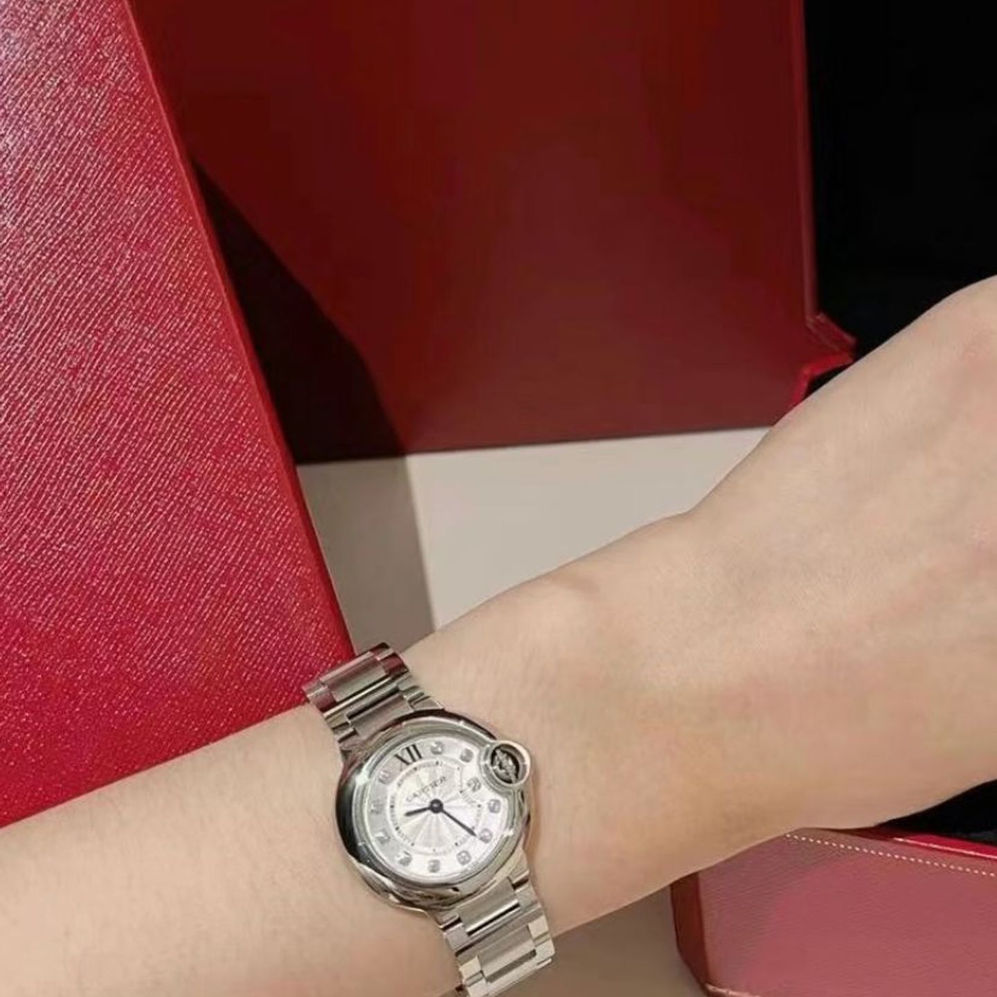 Cartier Ballon Bleu 28mm W4BB0029 (2023) - Wit wijzerplaat 29mm Staal (2/2)