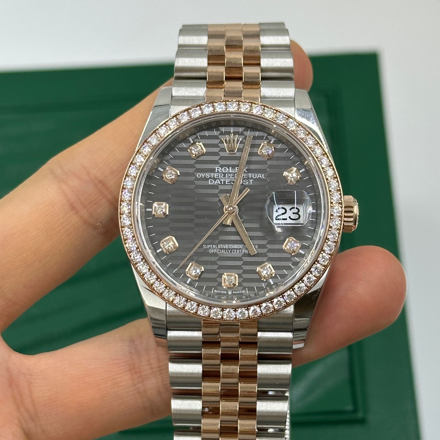 Rolex Datejust 36 126281RBR (2024) - Silver dial 36 mm Steel case (7/8)