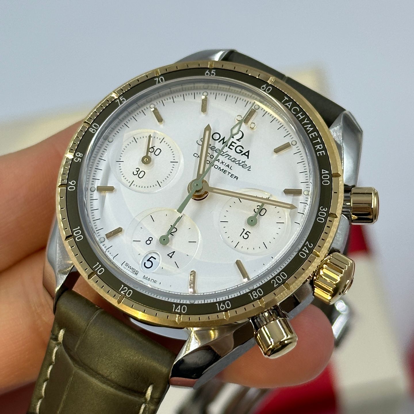 Omega Speedmaster 324.23.38.50.02.001 (2022) - Zilver wijzerplaat 38mm Goud/Staal (7/8)