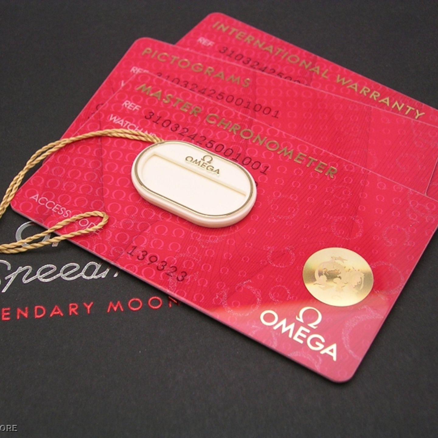 Omega Speedmaster Professional Moonwatch 310.32.42.50.01.001 (2024) - Black dial 42 mm Steel case (3/4)