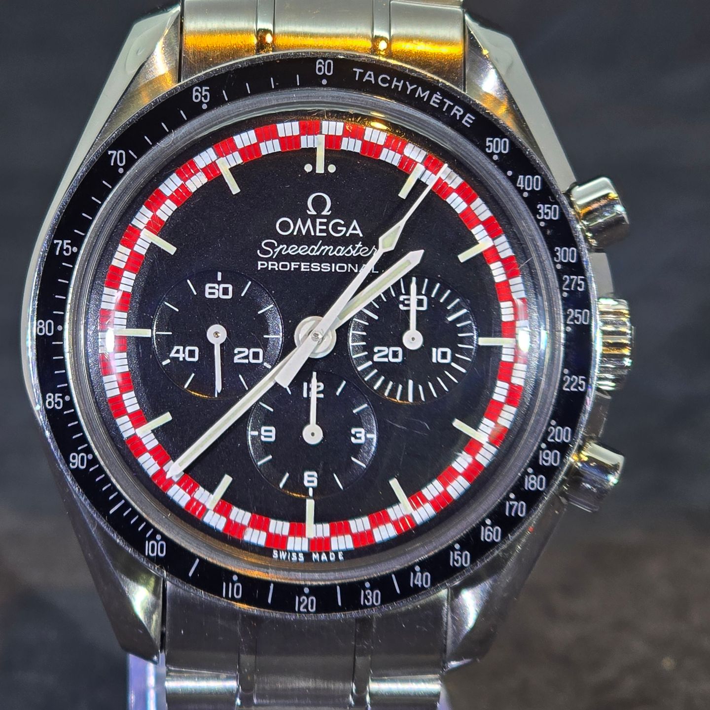 Omega Speedmaster Professional Moonwatch 311.30.42.30.01.005 (2015) - Black dial 42 mm Steel case (1/8)