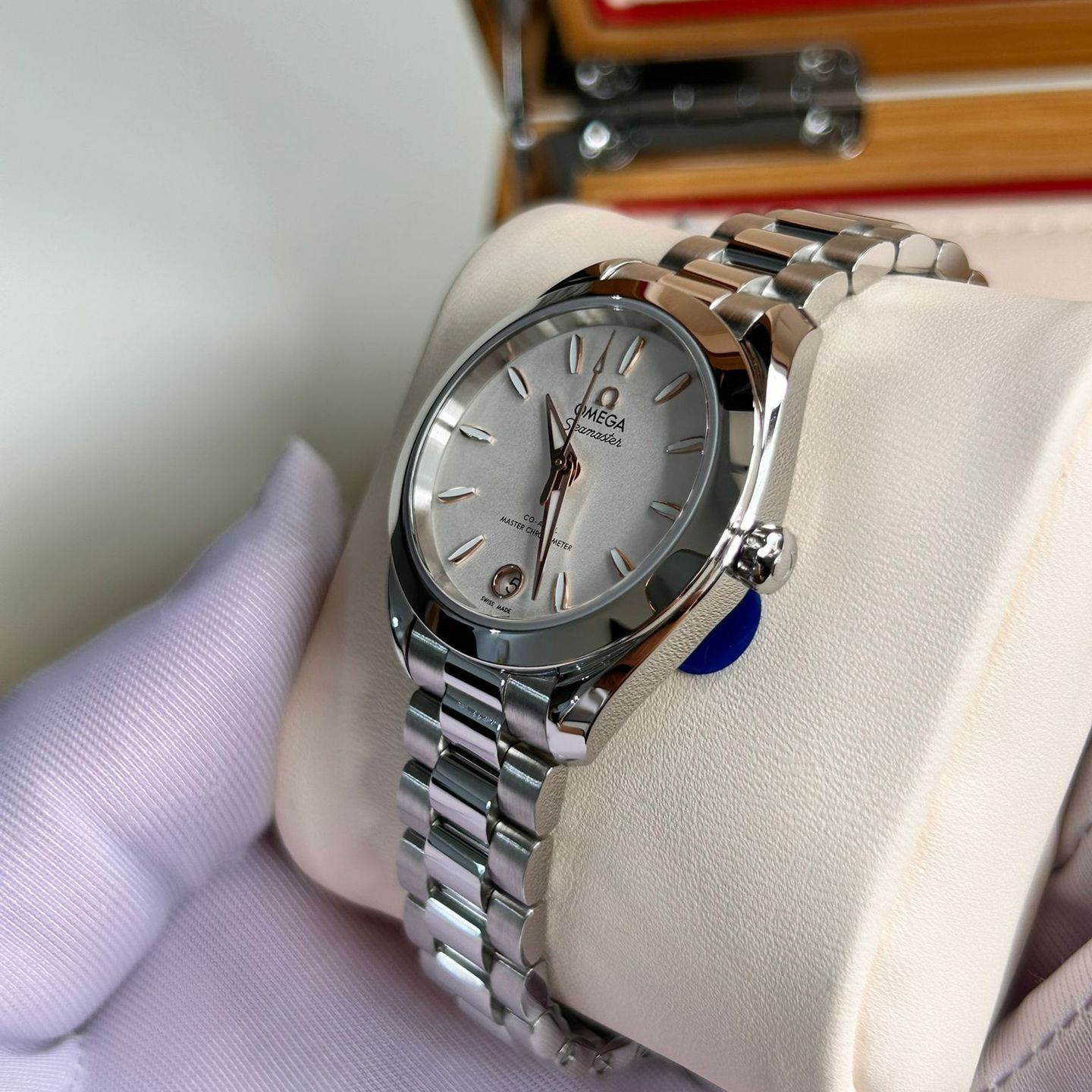 Omega Seamaster Aqua Terra 220.10.30.20.02.001 (2025) - Silver dial 30 mm Steel case (8/8)