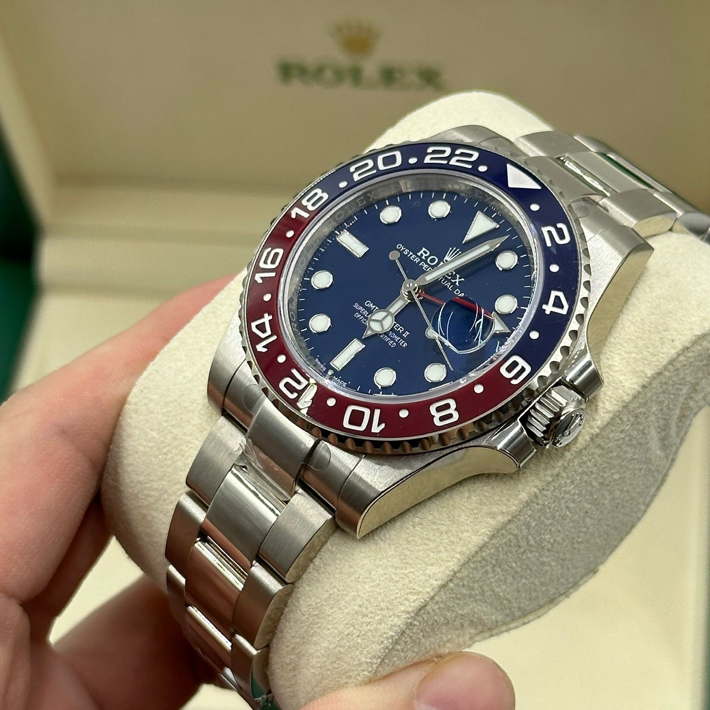 Rolex GMT-Master II 126719BLRO (2021) - Blue dial 40 mm White Gold case (4/8)