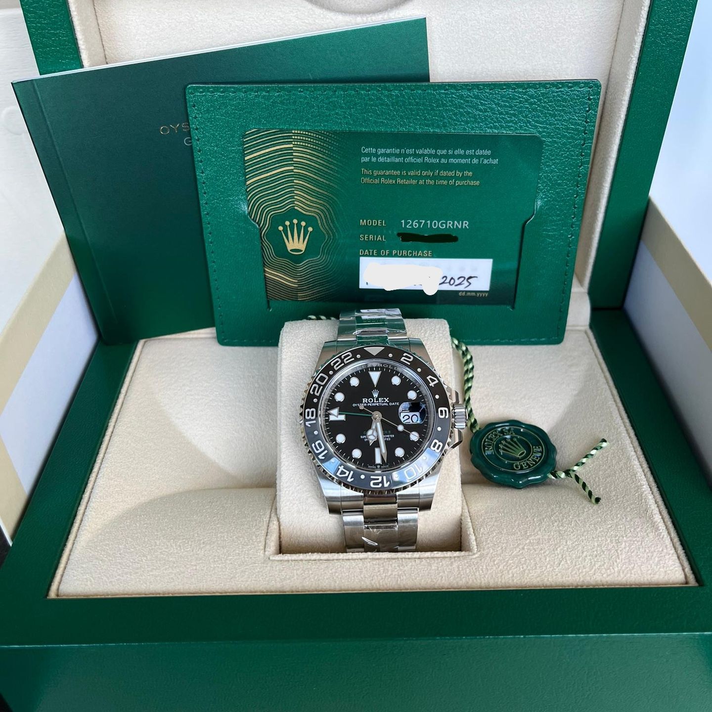 Rolex GMT-Master II 126710GRNR (2025) - Black dial 40 mm Steel case (1/5)