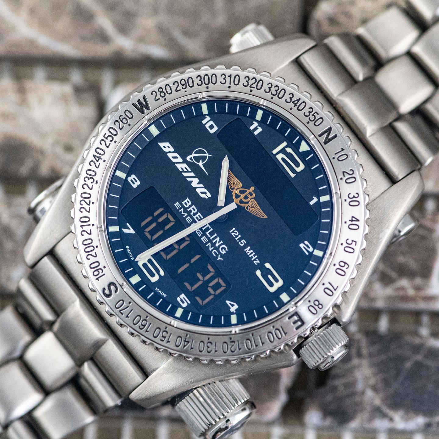 Breitling Emergency E56121.1 (Onbekend (willekeurig serienummer)) - Zwart wijzerplaat 43mm Titanium (1/8)