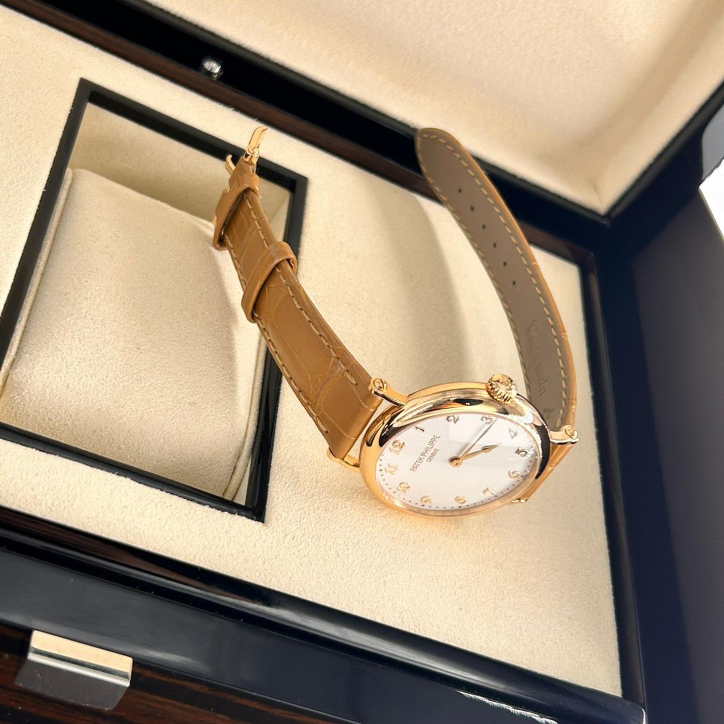Patek Philippe Calatrava 7200R-001 - (5/8)