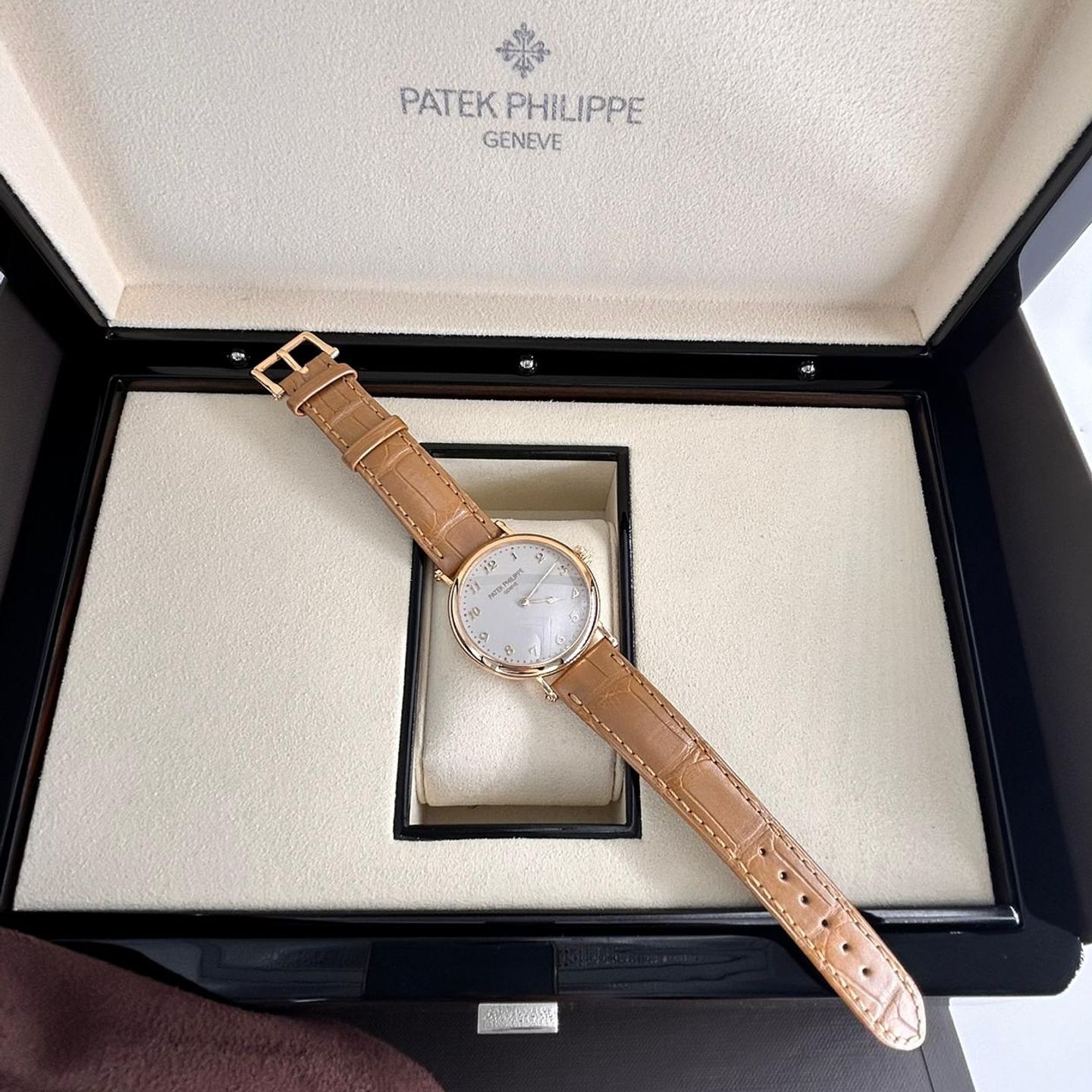 Patek Philippe Calatrava 7200R-001 - (2/8)