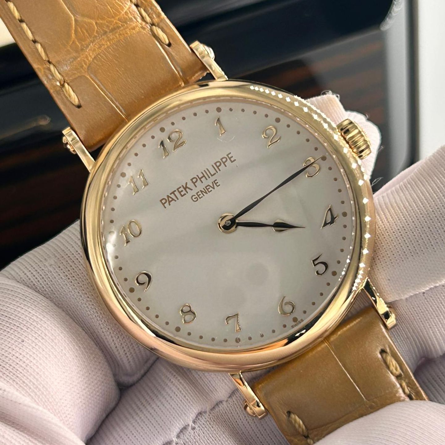 Patek Philippe Calatrava 7200R-001 - (7/8)