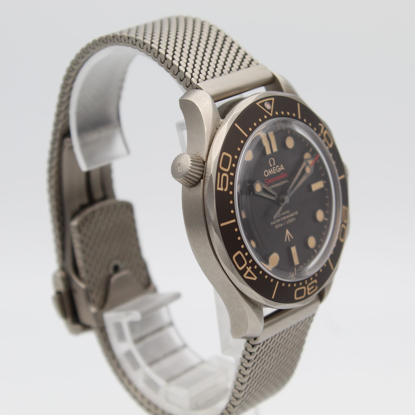 Omega Seamaster Diver 300 M 210.92.42.20.01.001 (2021) - Bruin wijzerplaat 42mm Titanium (4/8)