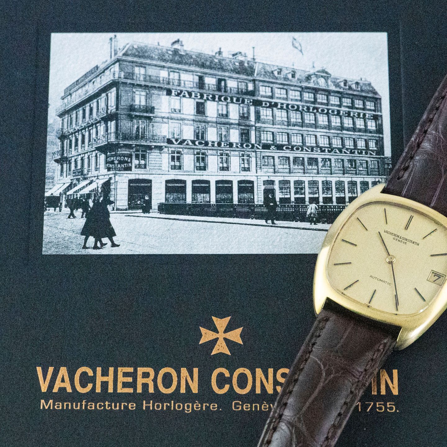 Vacheron Constantin Vintage 2020 (1971) - Champagne dial 38 mm Yellow Gold case (2/8)