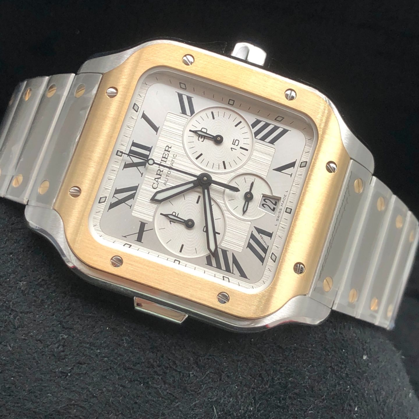 Cartier Santos W2SA0008 (2023) - Silver dial 45 mm Gold/Steel case (3/8)