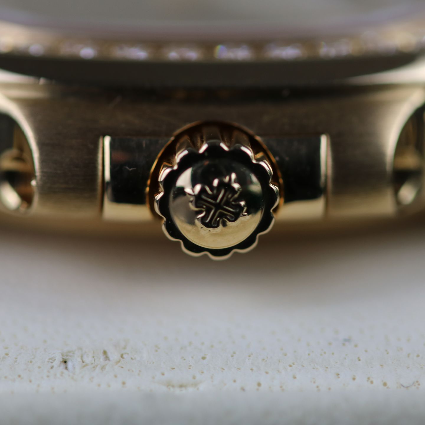 Patek Philippe Nautilus 7010R-012 (2022) - Gold dial 32 mm Rose Gold case (5/8)