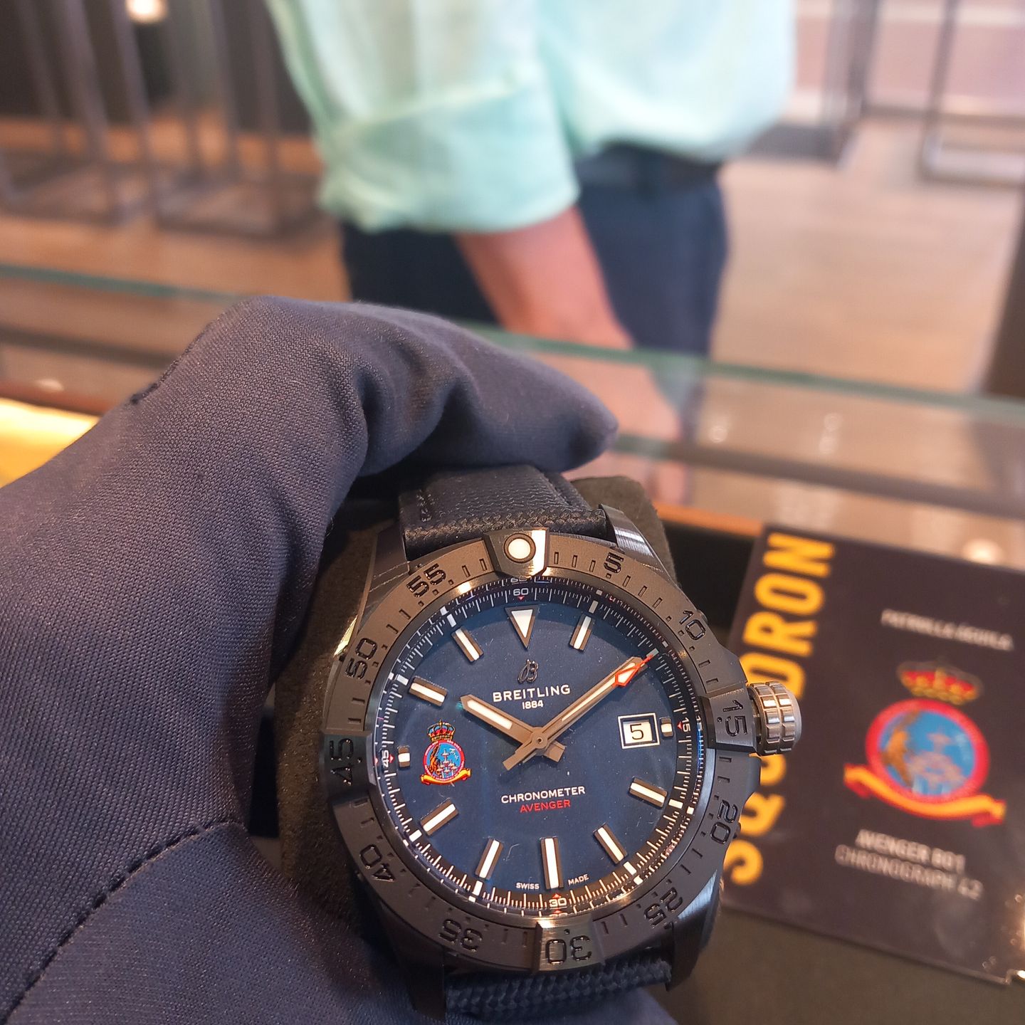 Breitling Avenger S173282A1C1X1 (2025) - Blue dial 42 mm Ceramic case (2/2)