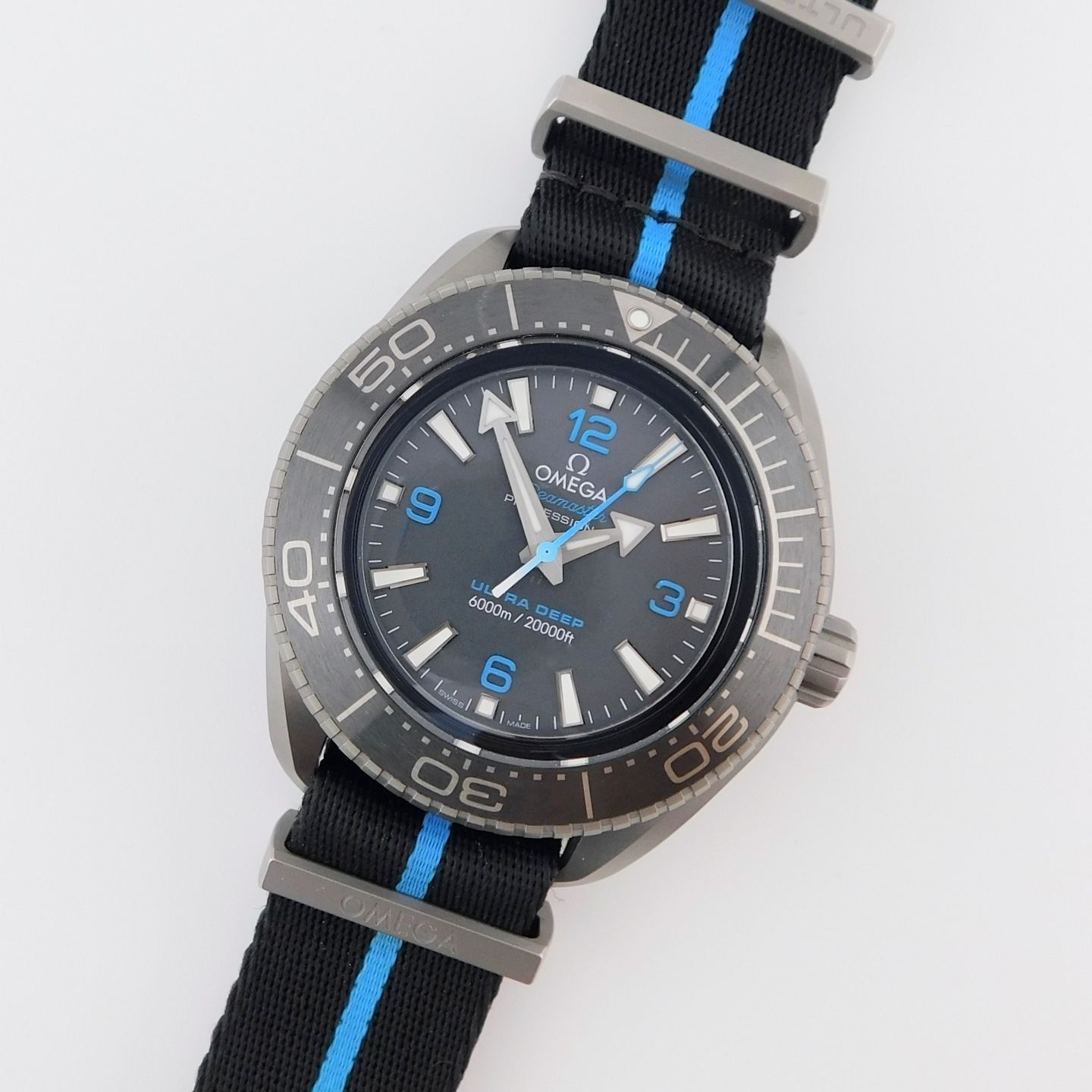 Omega Seamaster Planet Ocean 215.92.46.21.01.001 (2022) - Black dial 46 mm Titanium case (1/5)